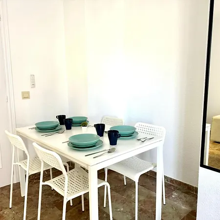 Beautiful & Sunny Apartment
